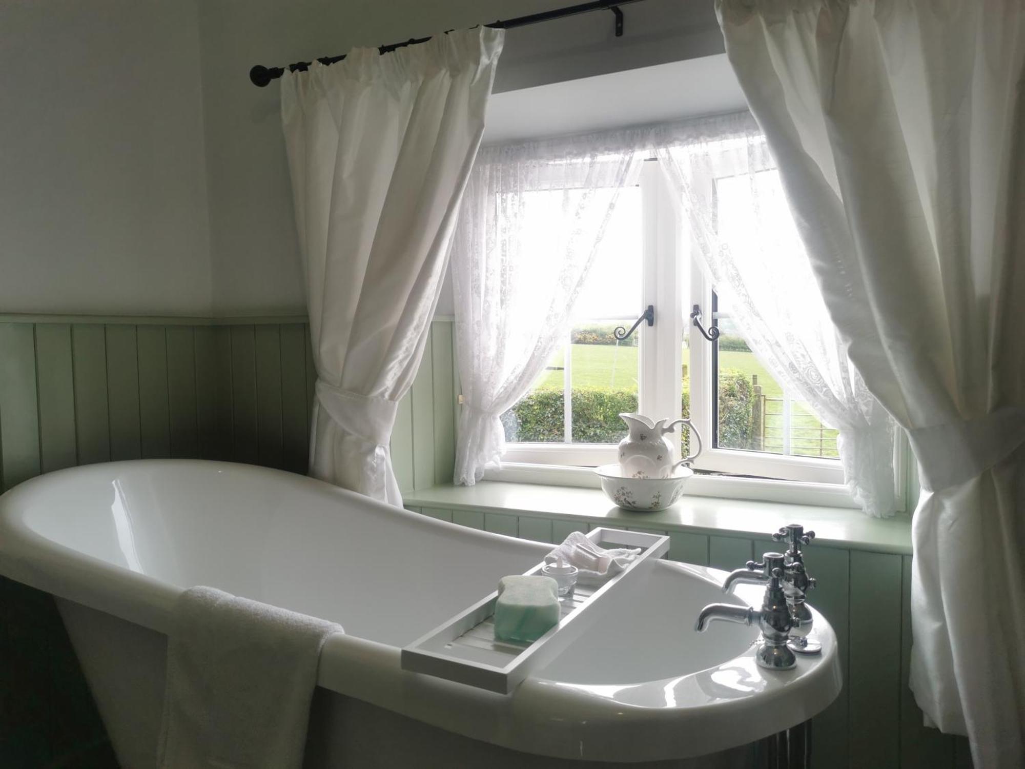 Christie's Countryside Escape With Holiday home *